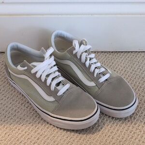 Moss Green Vanes Women's Size 7